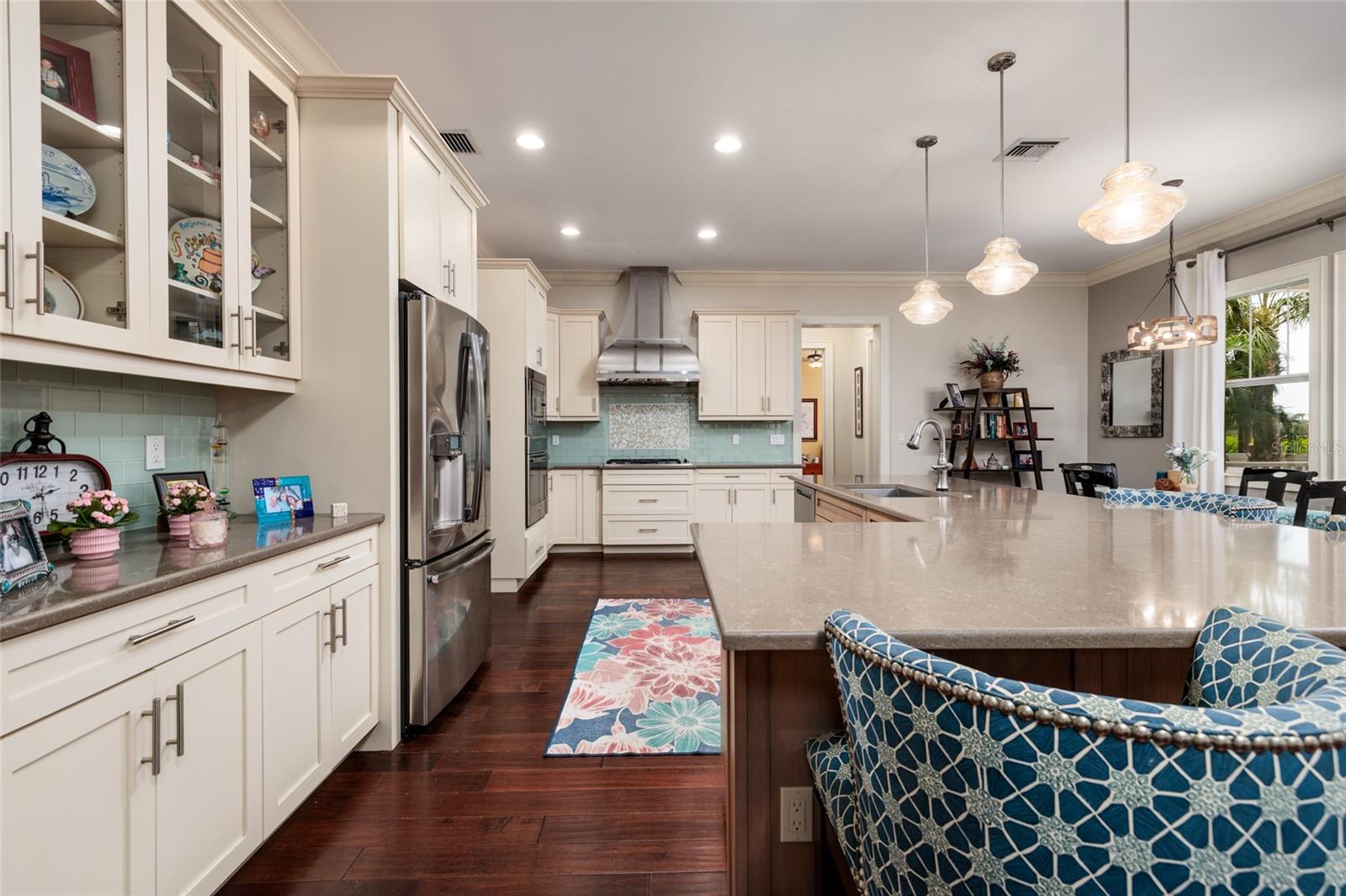 852 Cordova, St Petersburg, FL 33704