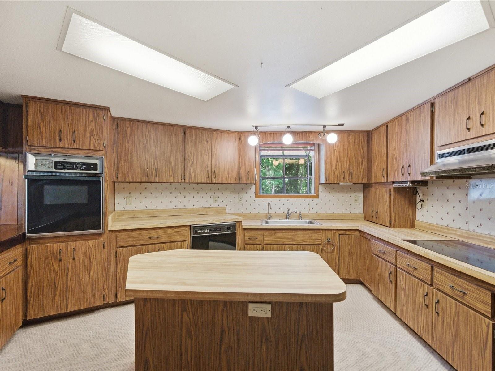 8979 White Dogwood, Homosassa, FL 34448