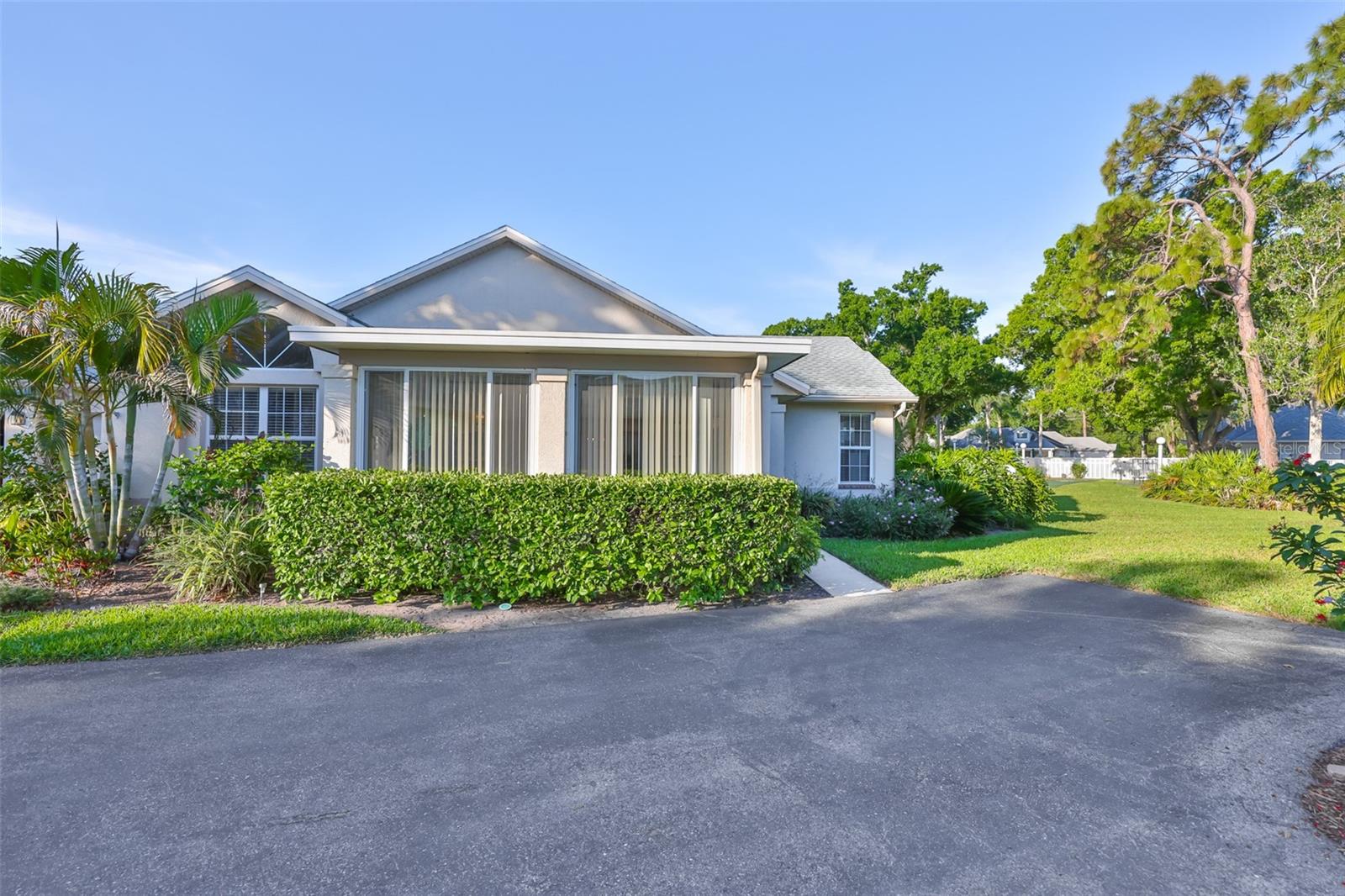 1115 Golfview Woods, Sun City Center, FL 33573