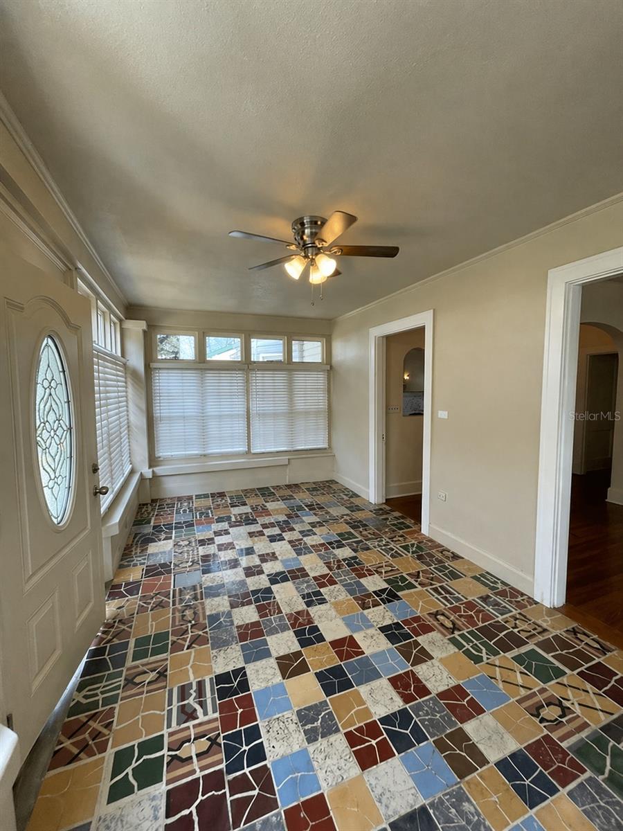 1225 11th, St Petersburg, FL 33705