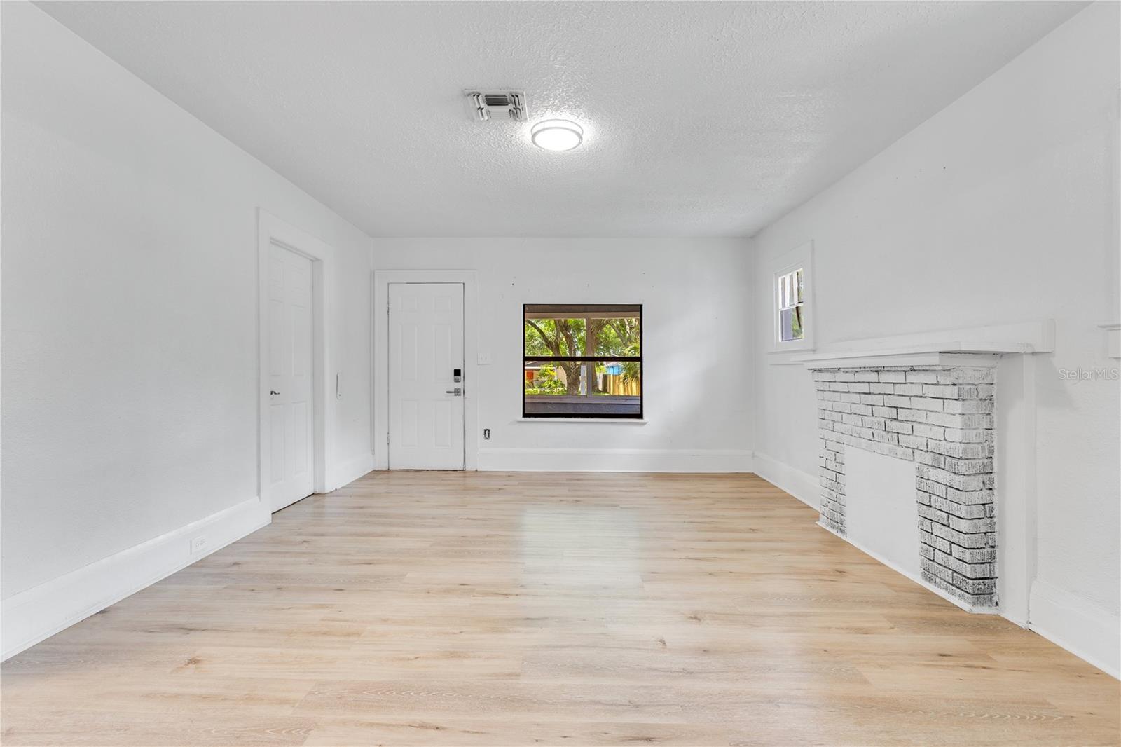 1029 Colyer, Orlando, FL 32805