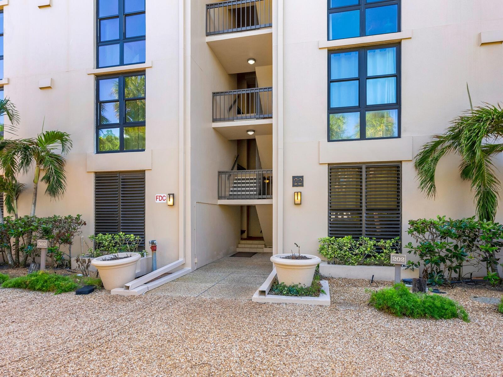 22 Sandy Cove Unit Apt 203, Sarasota, FL 34242
