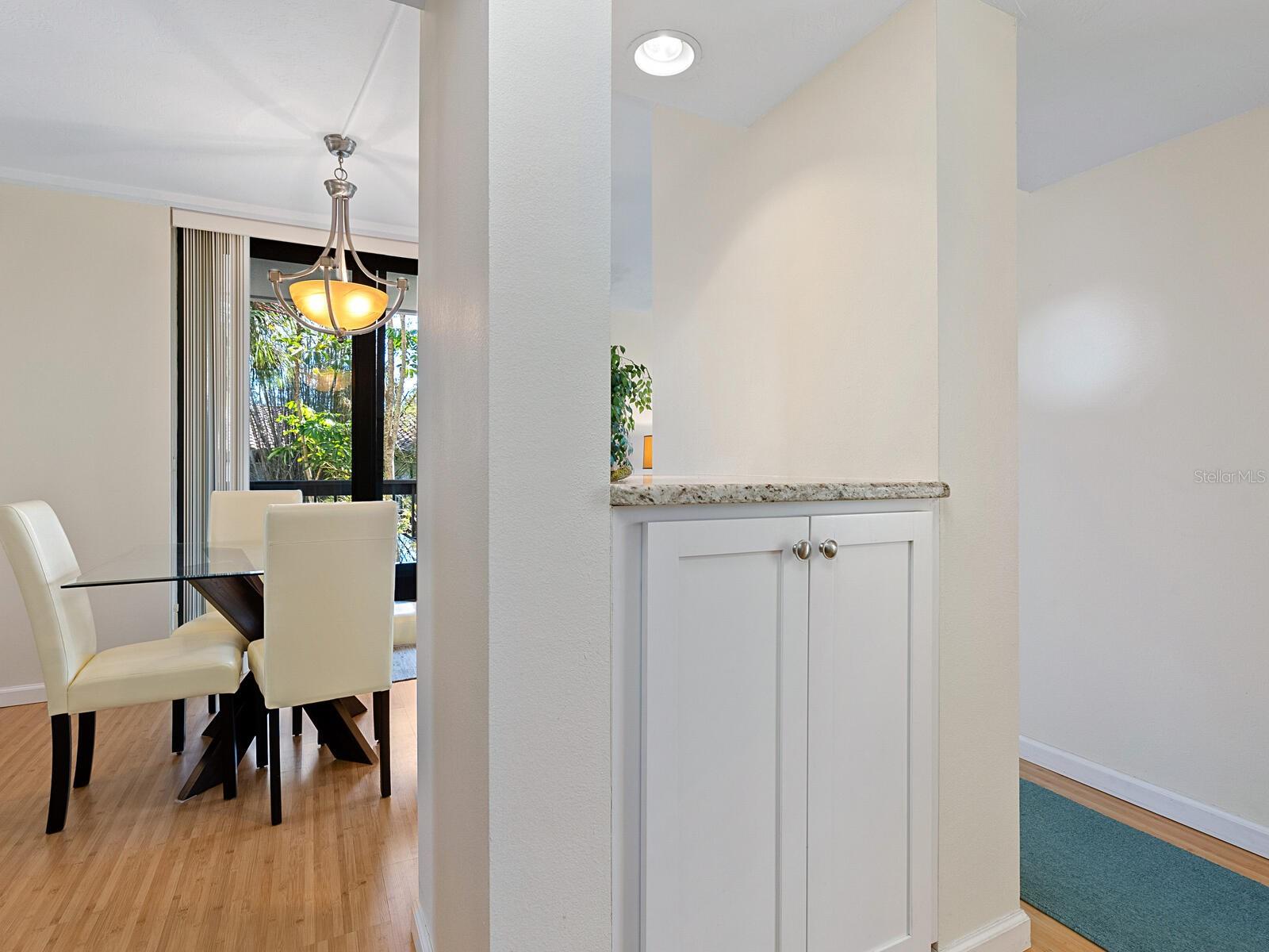 22 Sandy Cove Unit Apt 203, Sarasota, FL 34242
