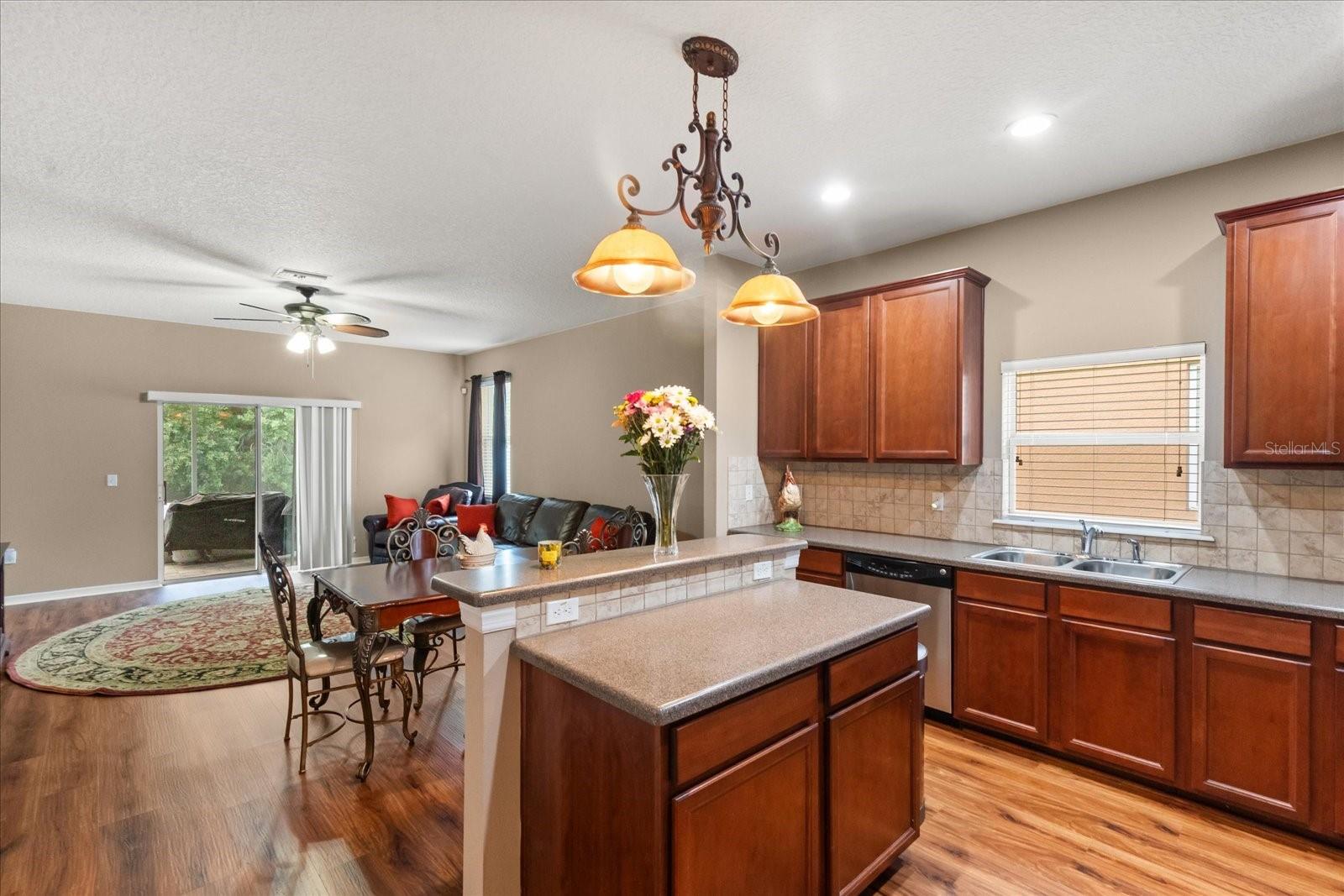 2721 Walden Woods, Plant City, FL 33566