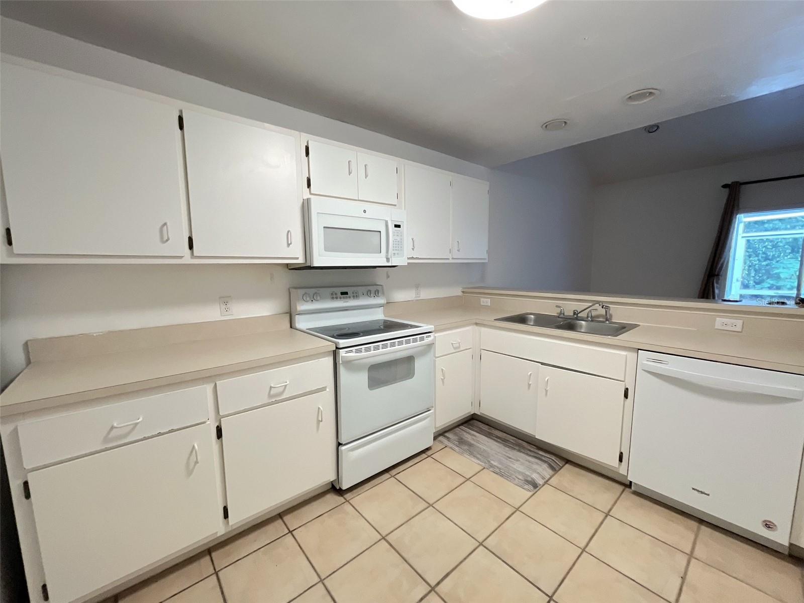 4700 Archer Unit D30, Gainesville, FL 32608