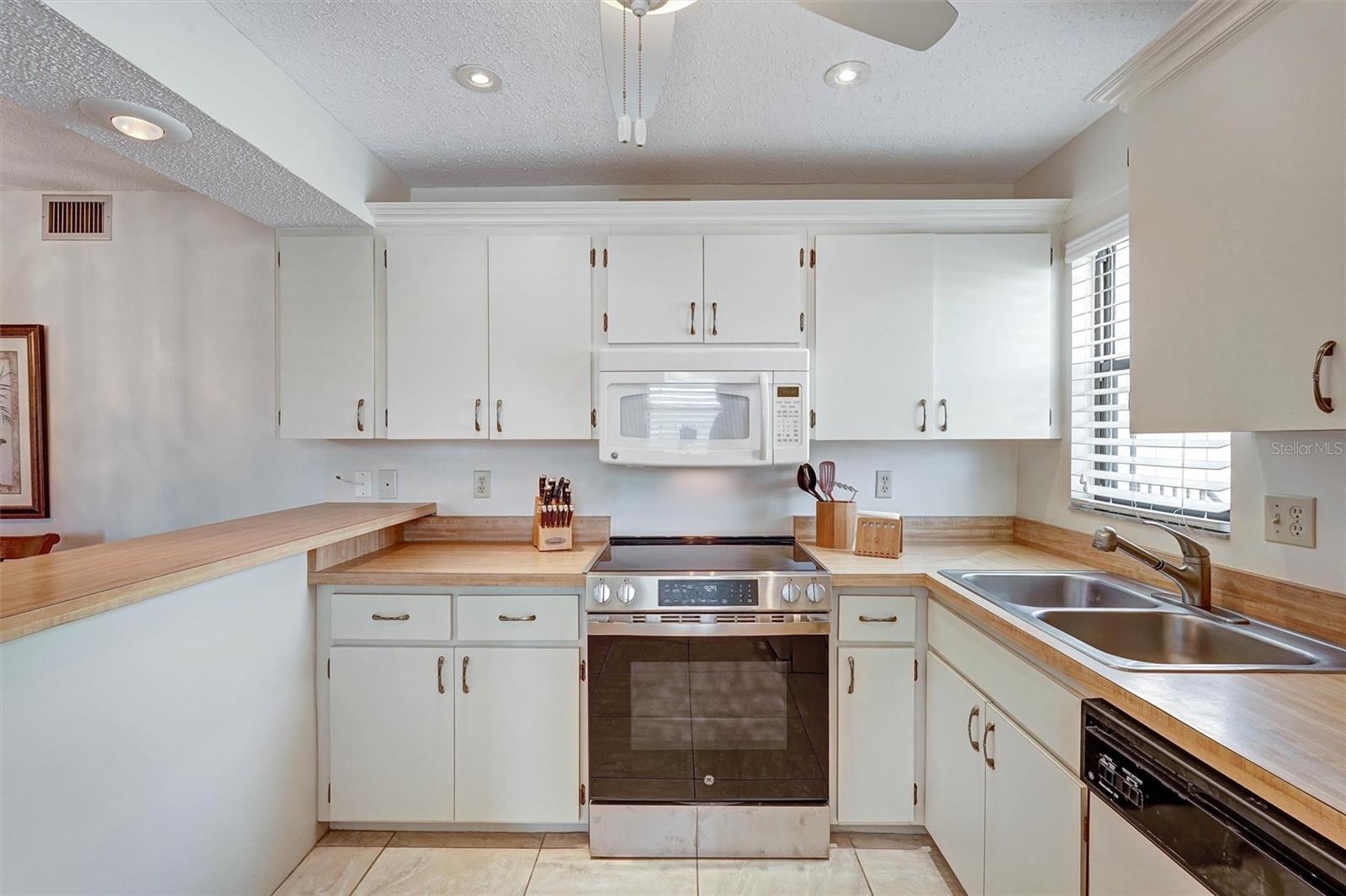 5400 34th Unit I9, Bradenton, FL 34210