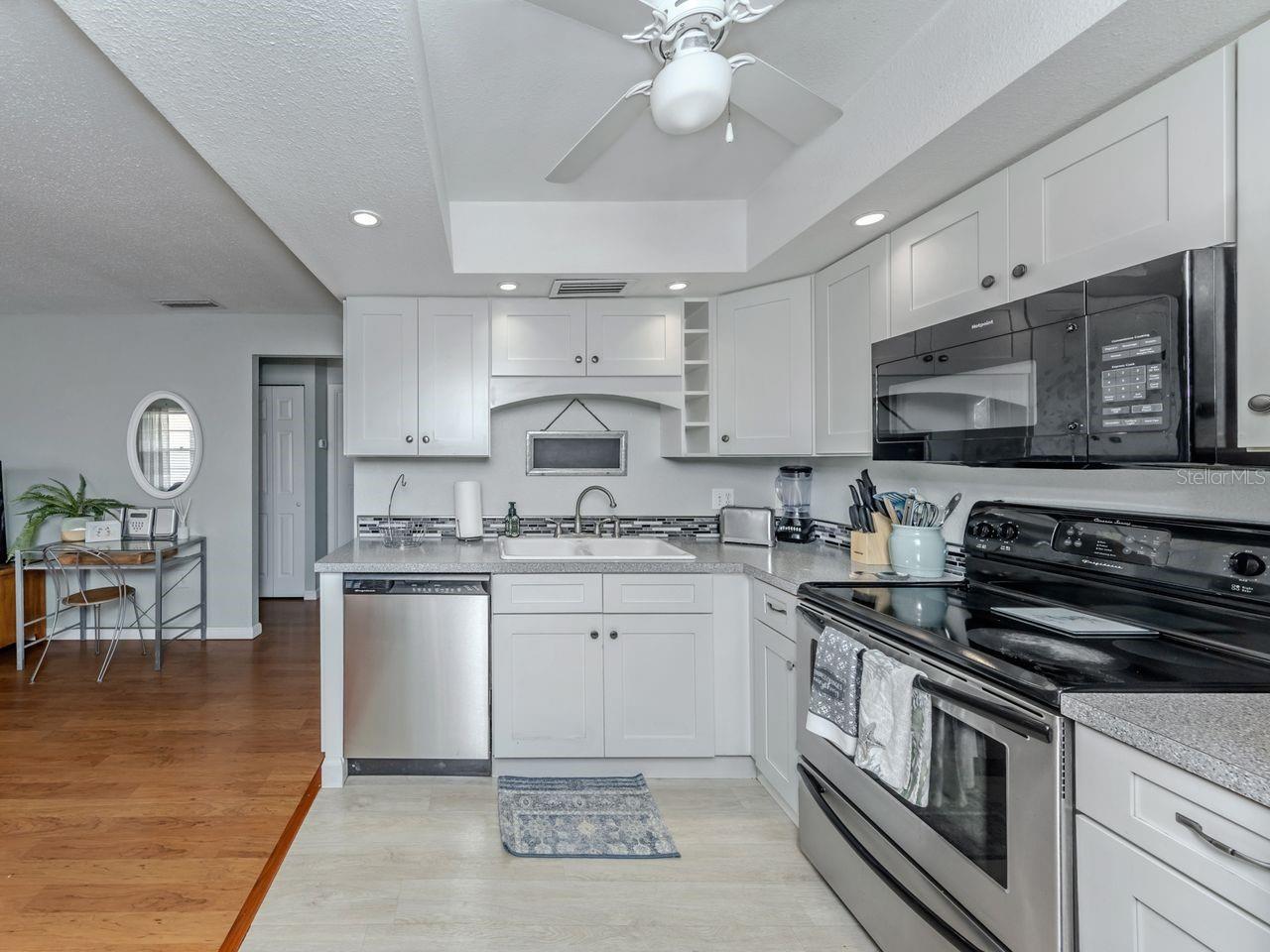 400 Base Unit 227, Venice, FL 34285