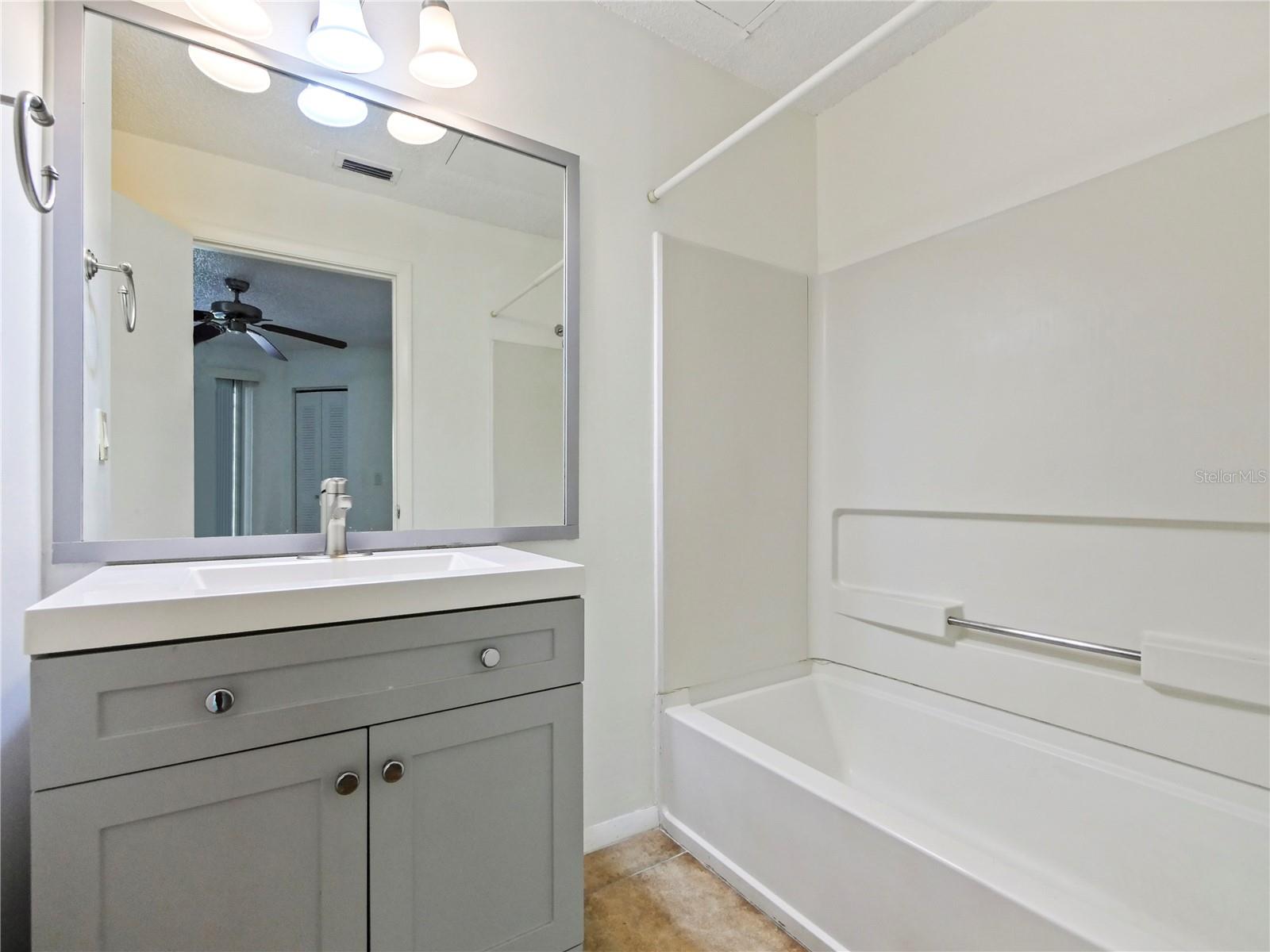 2569 Grassy Point Unit 309, Lake Mary, FL 32746