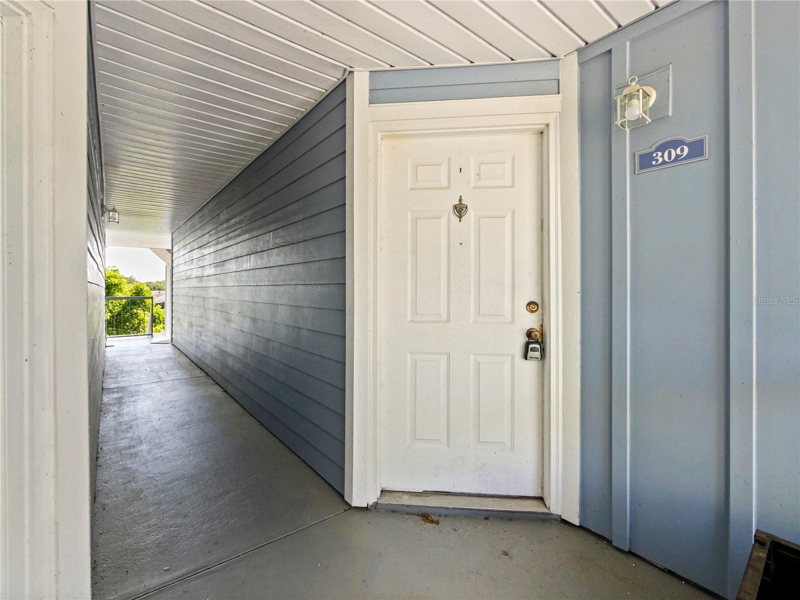 2569 Grassy Point Unit 309, Lake Mary, FL 32746
