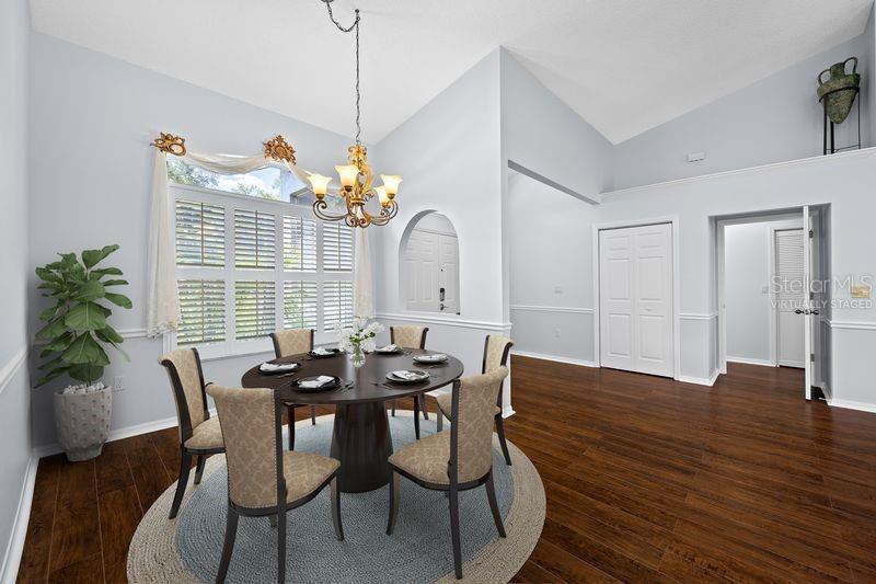 5321 Gardens Dr, Sarasota, FL 34243