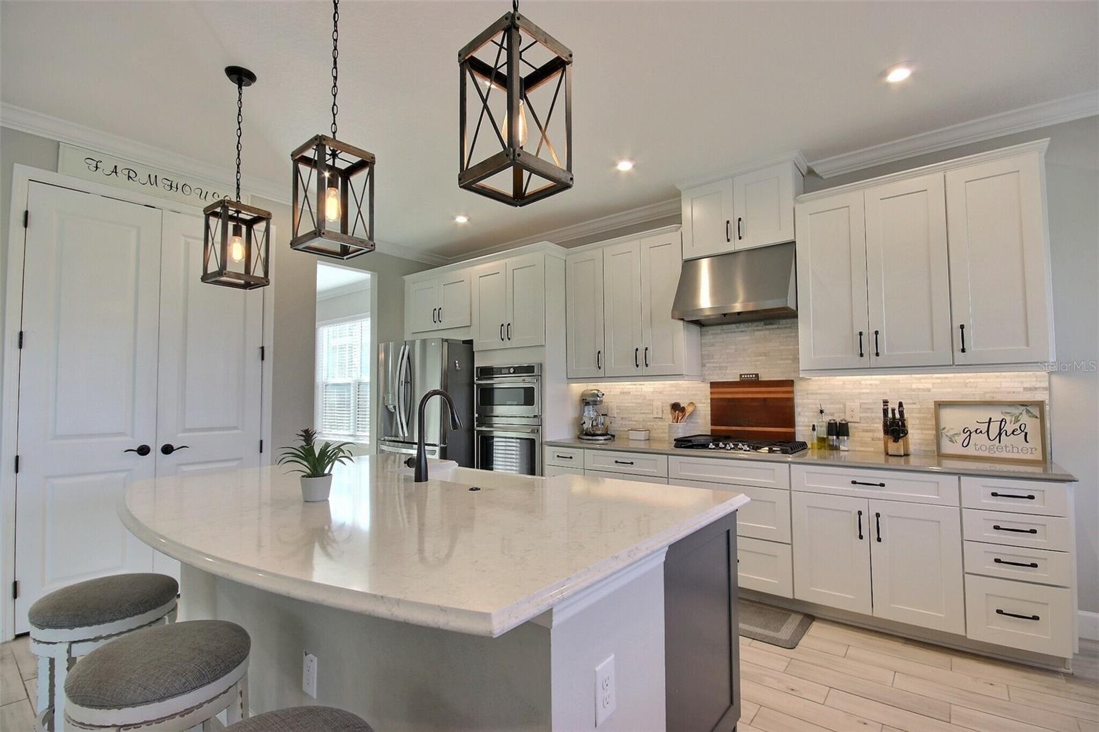 10563 Piedra Dr, Palmetto, FL 34221