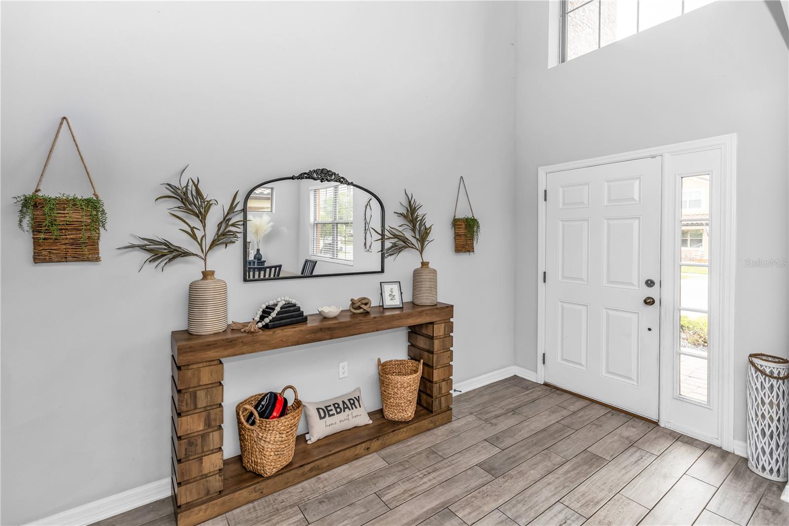 239 Lugano, Debary, FL 32713