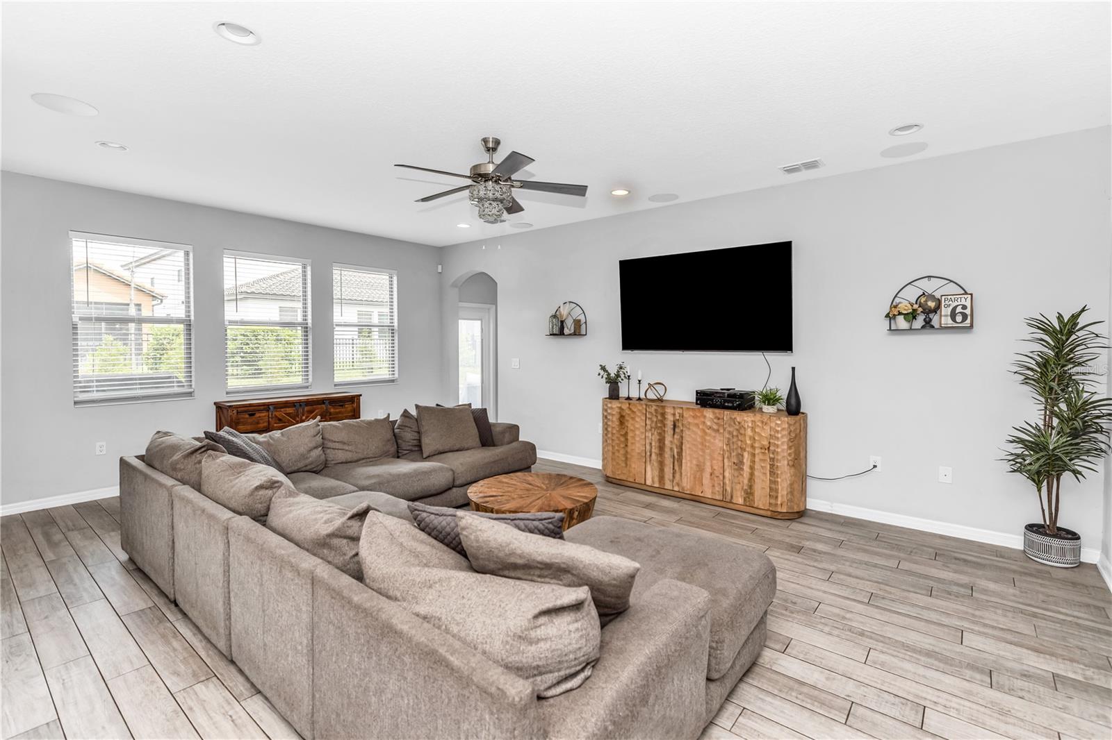 239 Lugano, Debary, FL 32713
