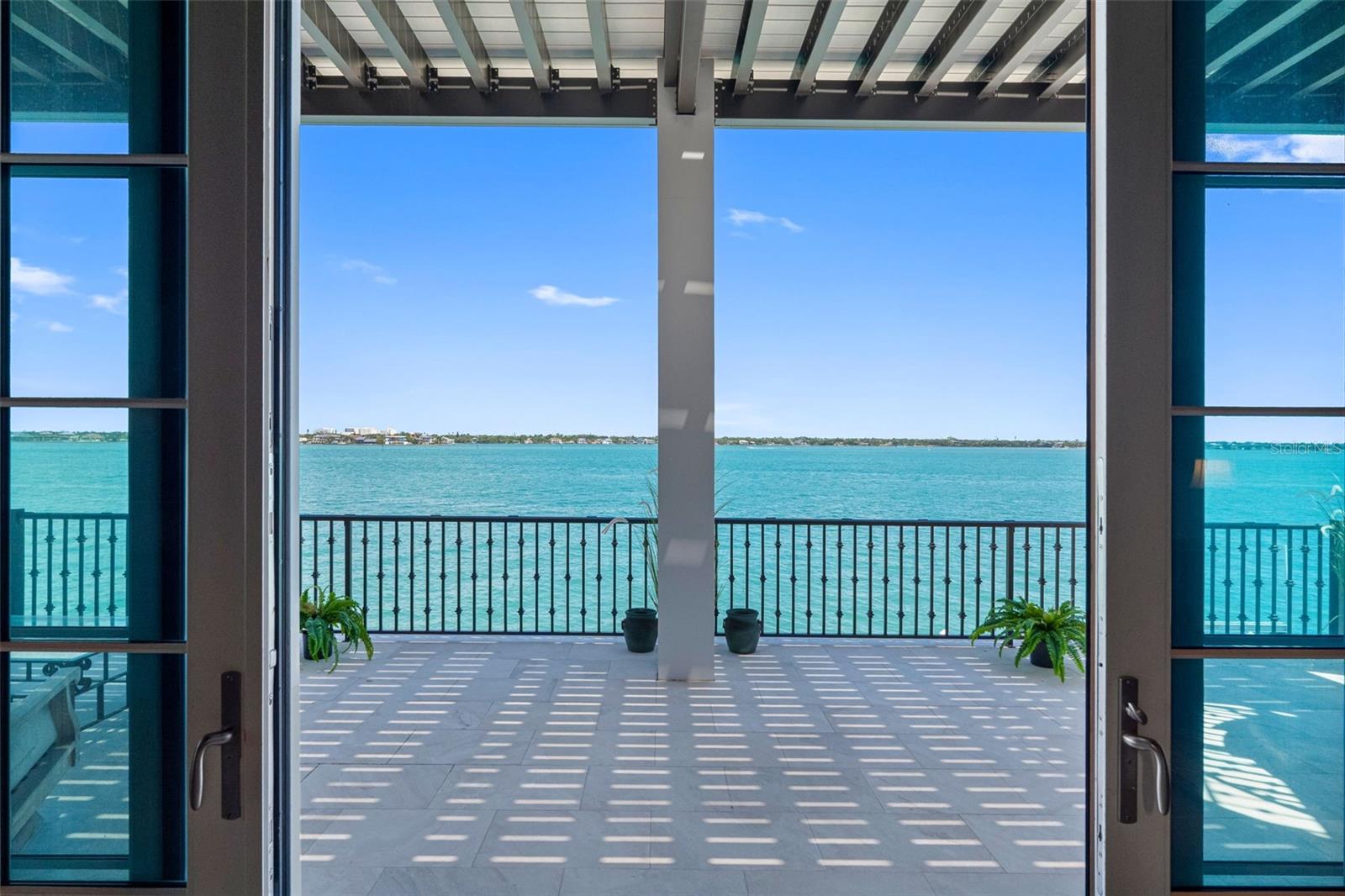 487 Meadow Lark Dr, Sarasota, FL 34236