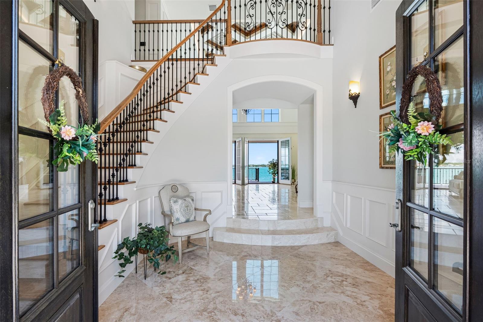 487 Meadow Lark Dr, Sarasota, FL 34236