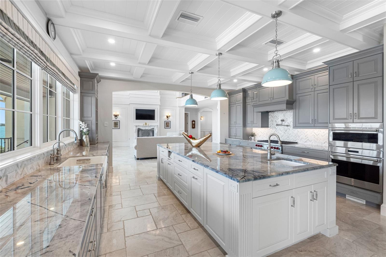 487 Meadow Lark Dr, Sarasota, FL 34236