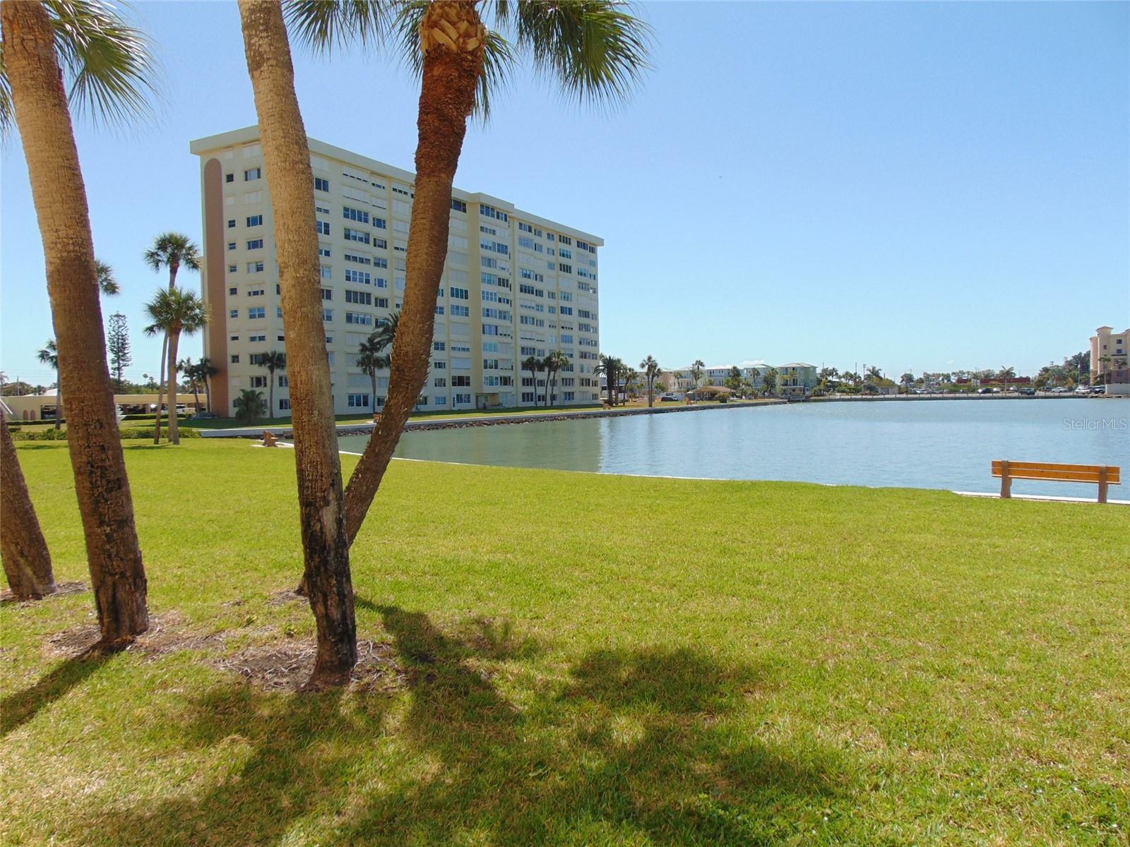4775 Cove Unit 104, St Petersburg, FL 33708