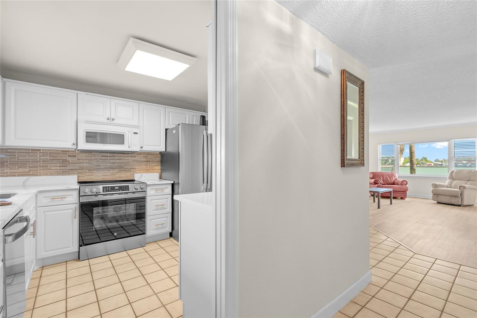 4775 Cove Unit 104, St Petersburg, FL 33708