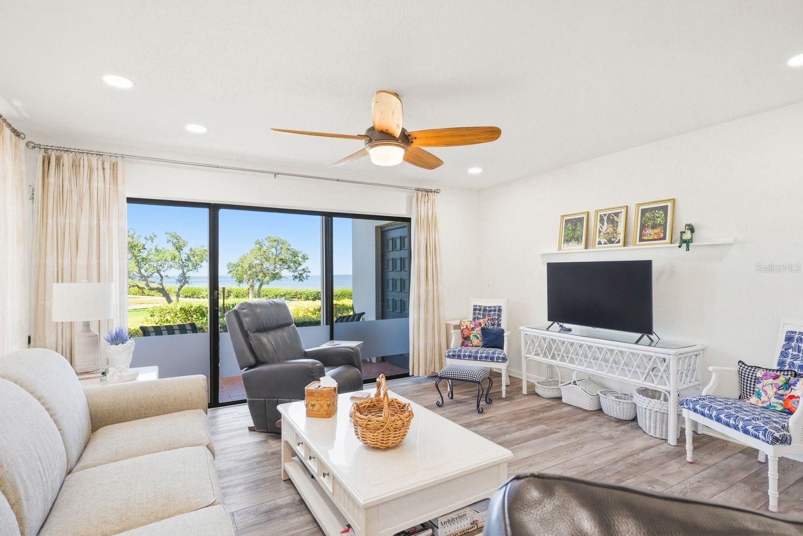 302 Mariner Unit 302, Tarpon Springs, FL 34689