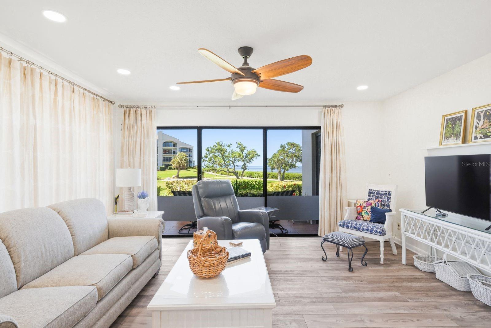 302 Mariner Unit 302, Tarpon Springs, FL 34689