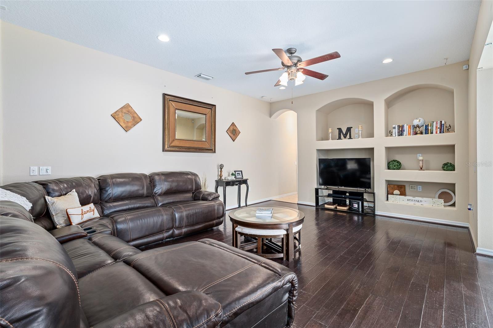 1059 Natural Oaks, Orange City, FL 32763