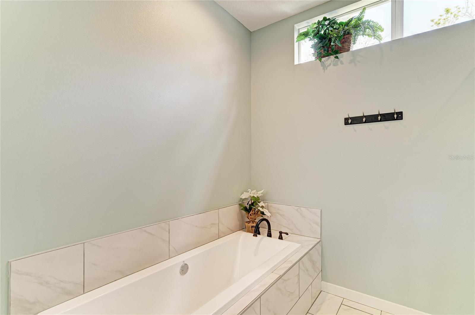 1609 17th, Bradenton, FL 34205