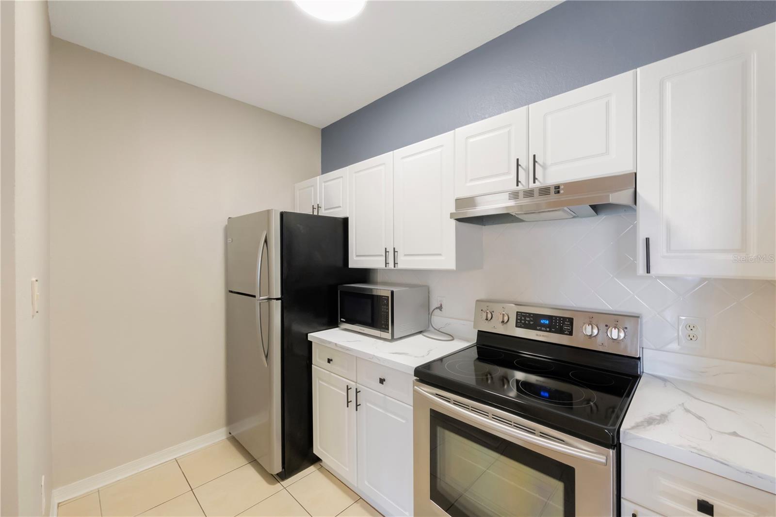 18001 Richmond Place Unit 1010, Tampa, FL 33647