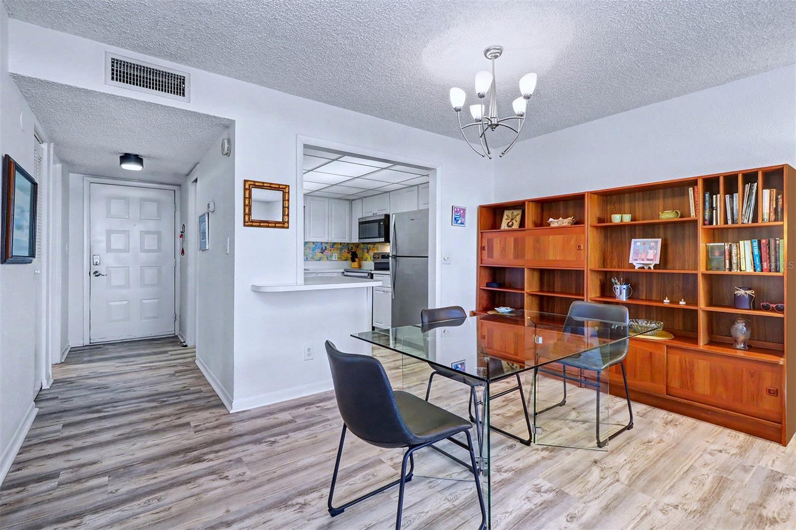 1230 Gulf Unit 404, Clearwater Beach, FL 33767