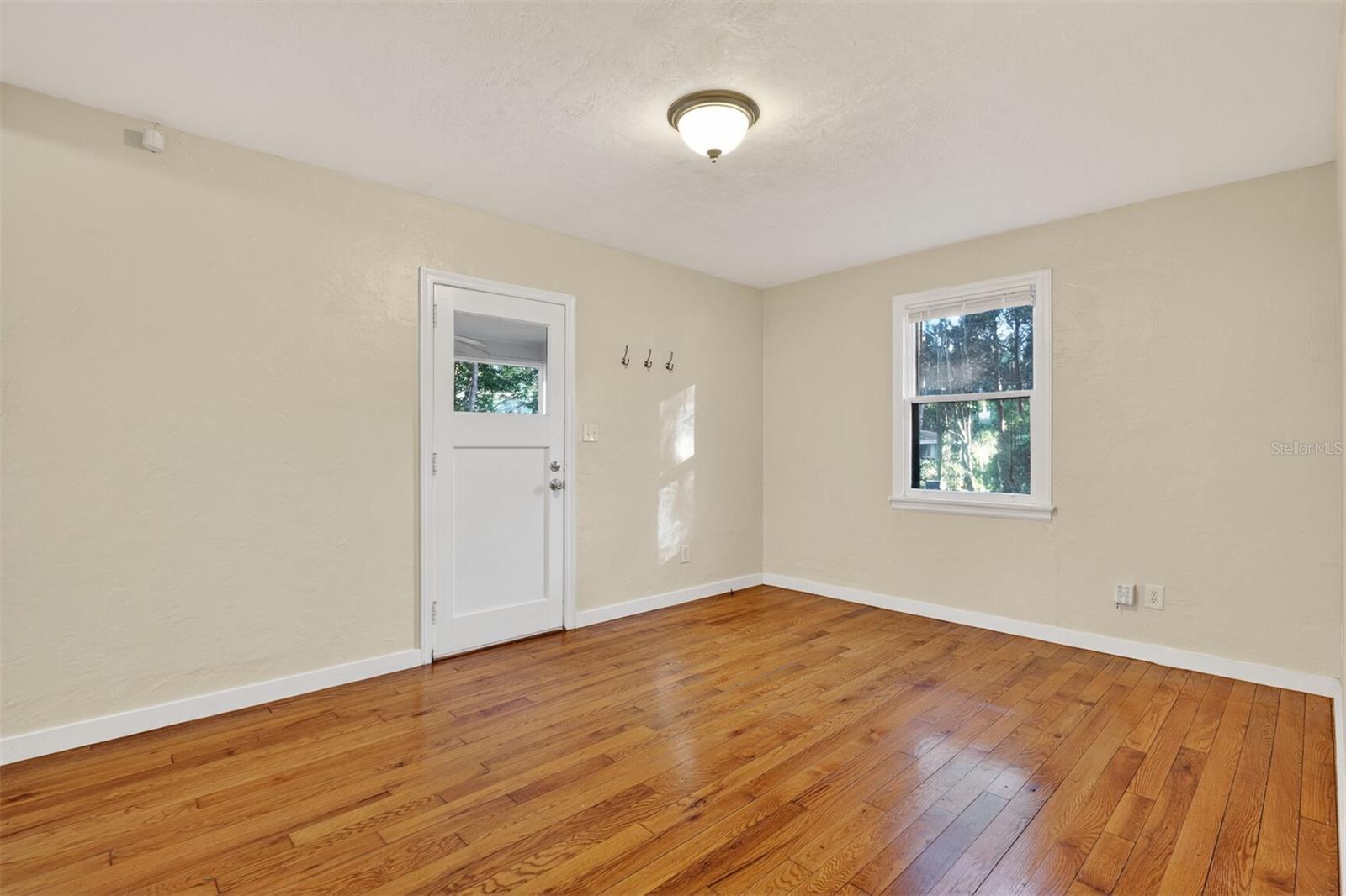914 6th, Gainesville, FL 32601