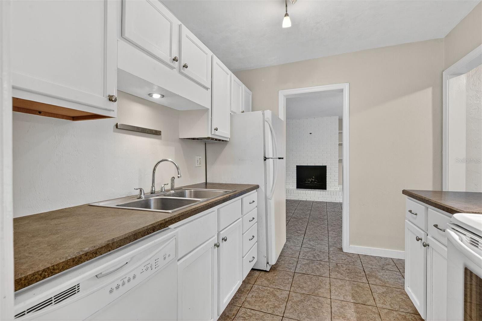 914 6th, Gainesville, FL 32601