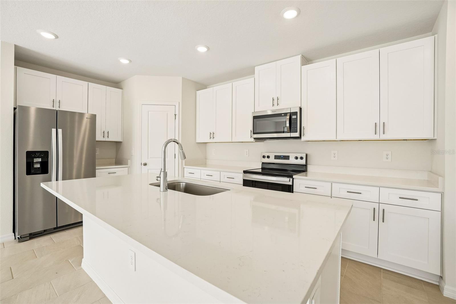 12574 Hourglass, Dade City, FL 33525