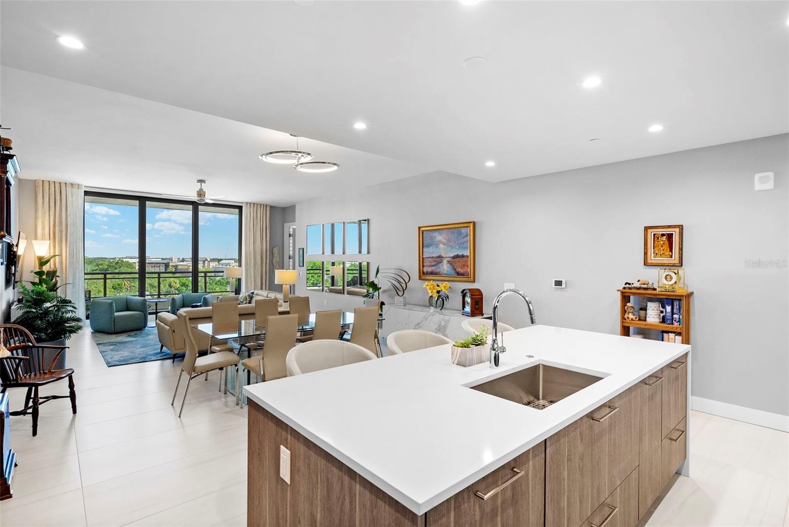 2103 Bayshore Unit 703, Tampa, FL 33606