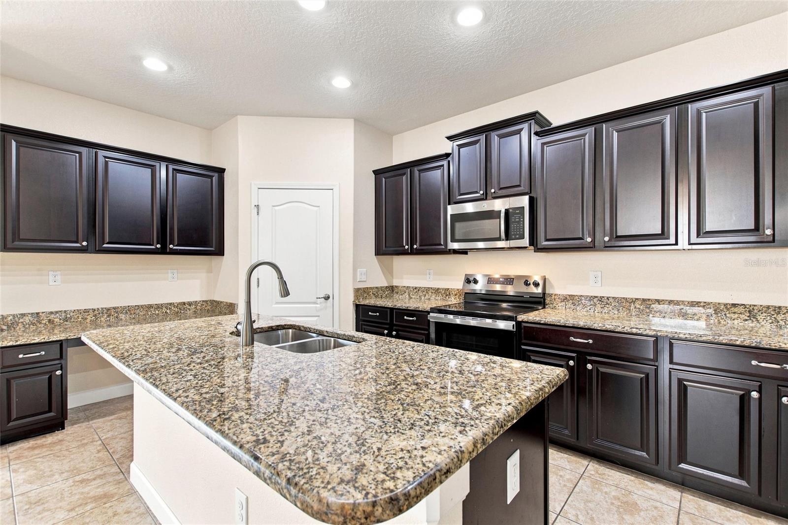1379 Palmetto Dunes, Davenport, FL 33896