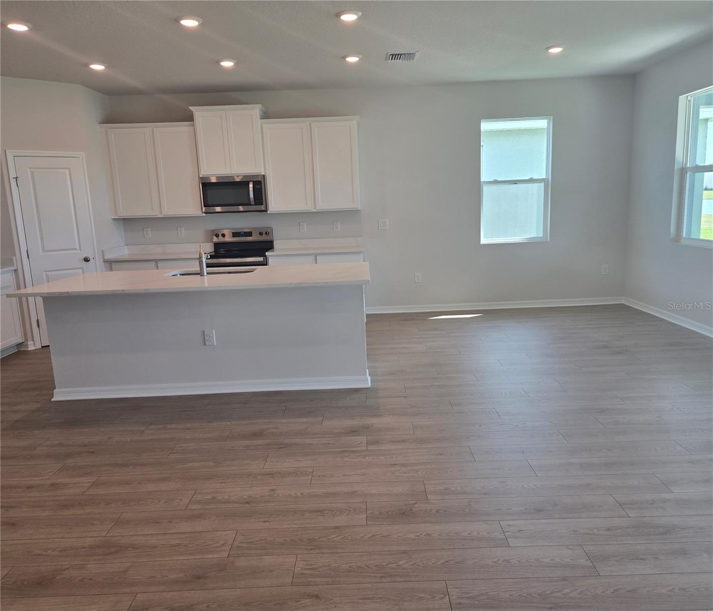 17131 James, Parrish, FL 34219