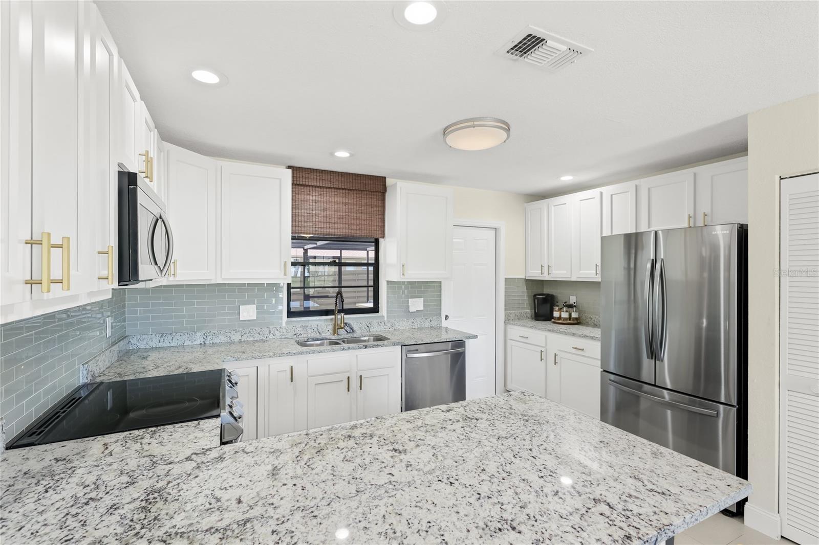 6513 29th, Bradenton, FL 34209