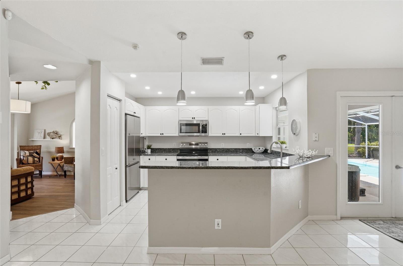 610 Woodview, Bradenton, FL 34212