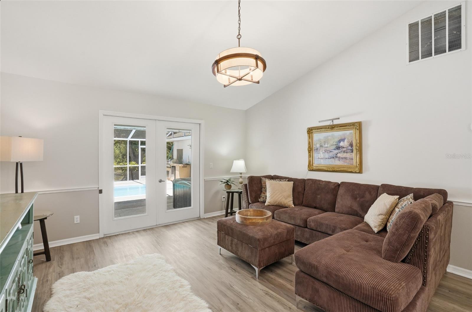 610 Woodview, Bradenton, FL 34212