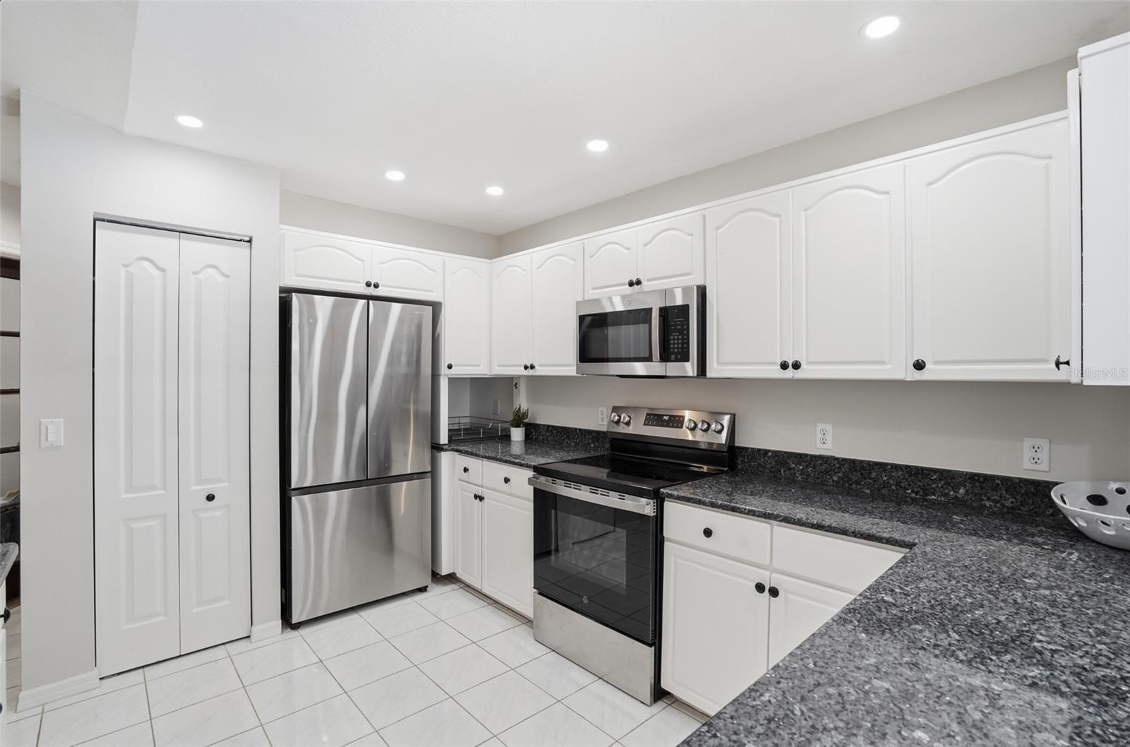 610 Woodview, Bradenton, FL 34212
