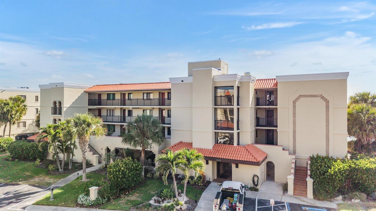 7435 Bayshore Unit 303, Treasure Island, FL 33706