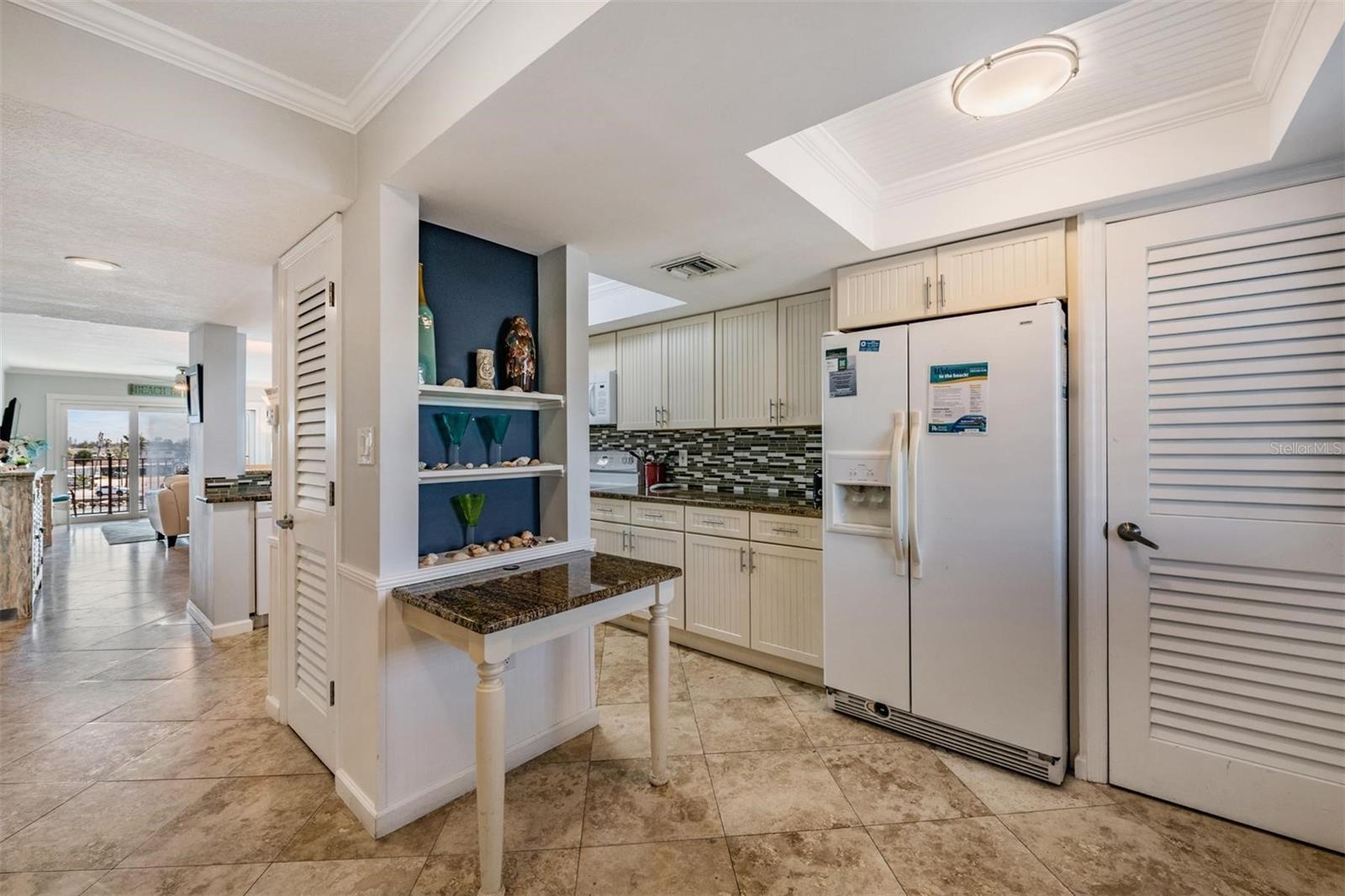 7435 Bayshore Unit 303, Treasure Island, FL 33706