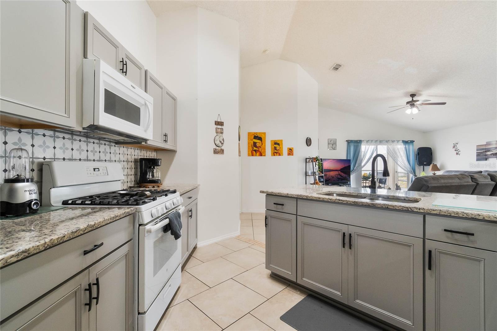 640 Lady Diana, Davenport, FL 33837