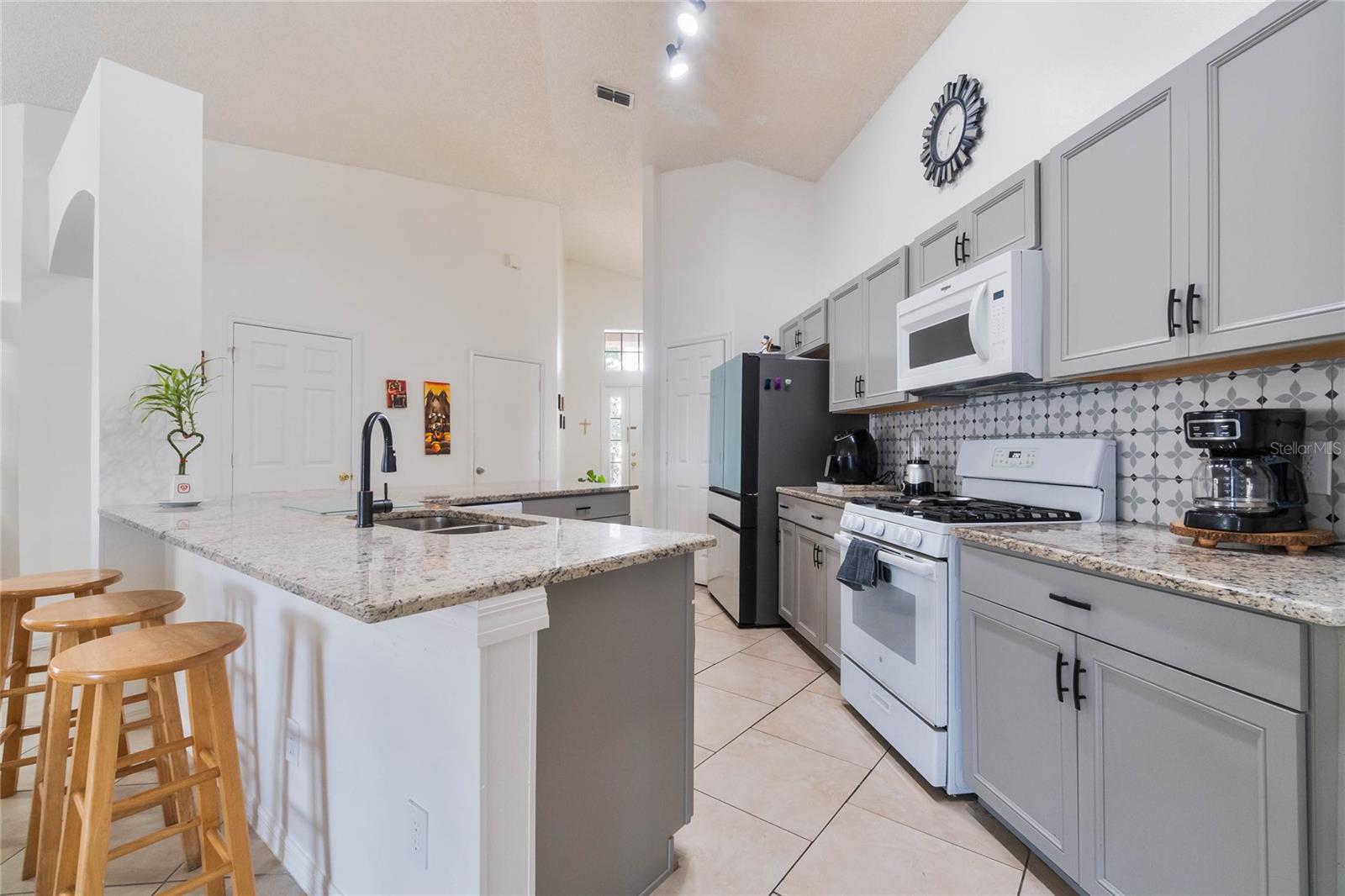 640 Lady Diana, Davenport, FL 33837