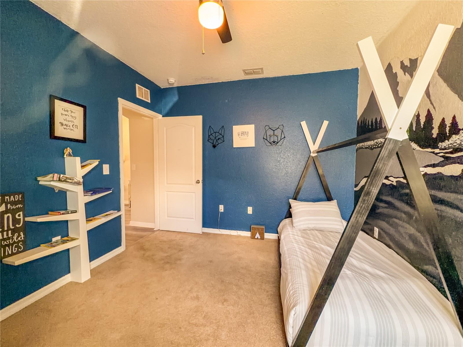1742 Van Gogh, Auburndale, FL 33823