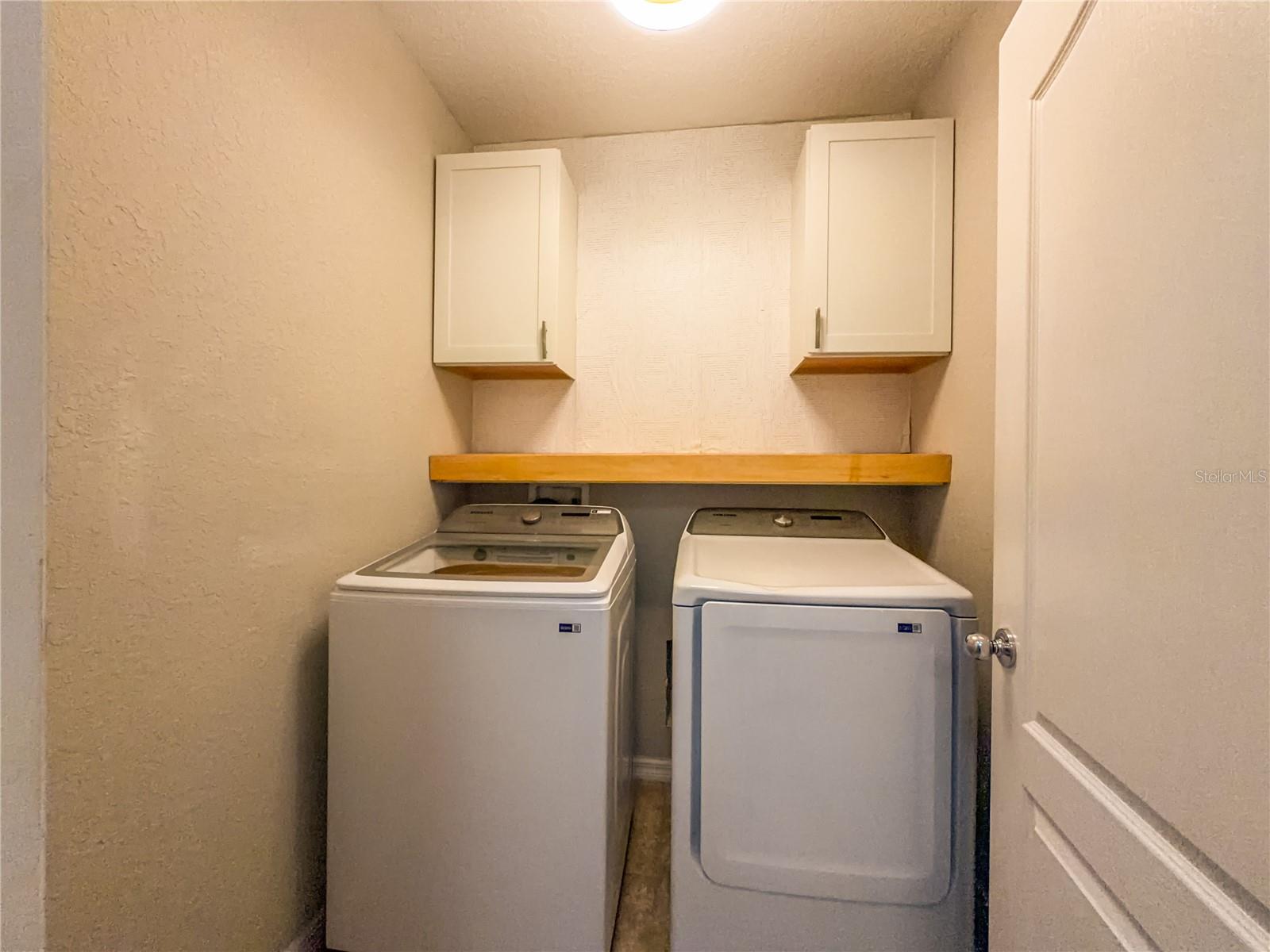 1742 Van Gogh, Auburndale, FL 33823