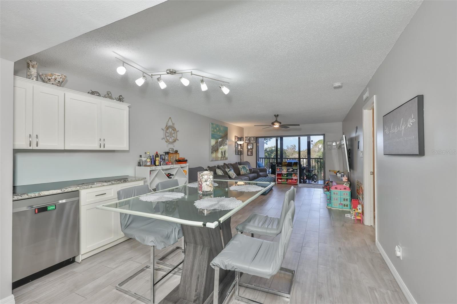 5400 Park Unit 208, St Petersburg, FL 33709