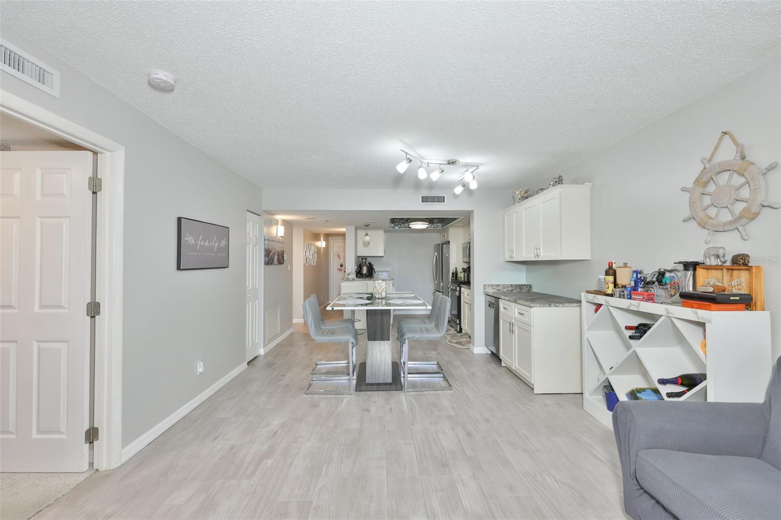 5400 Park Unit 208, St Petersburg, FL 33709