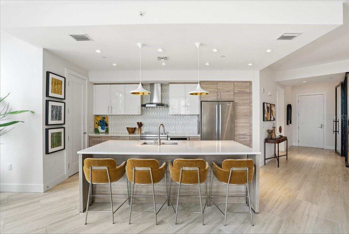 111 Pineapple Unit 714, Sarasota, FL 34236