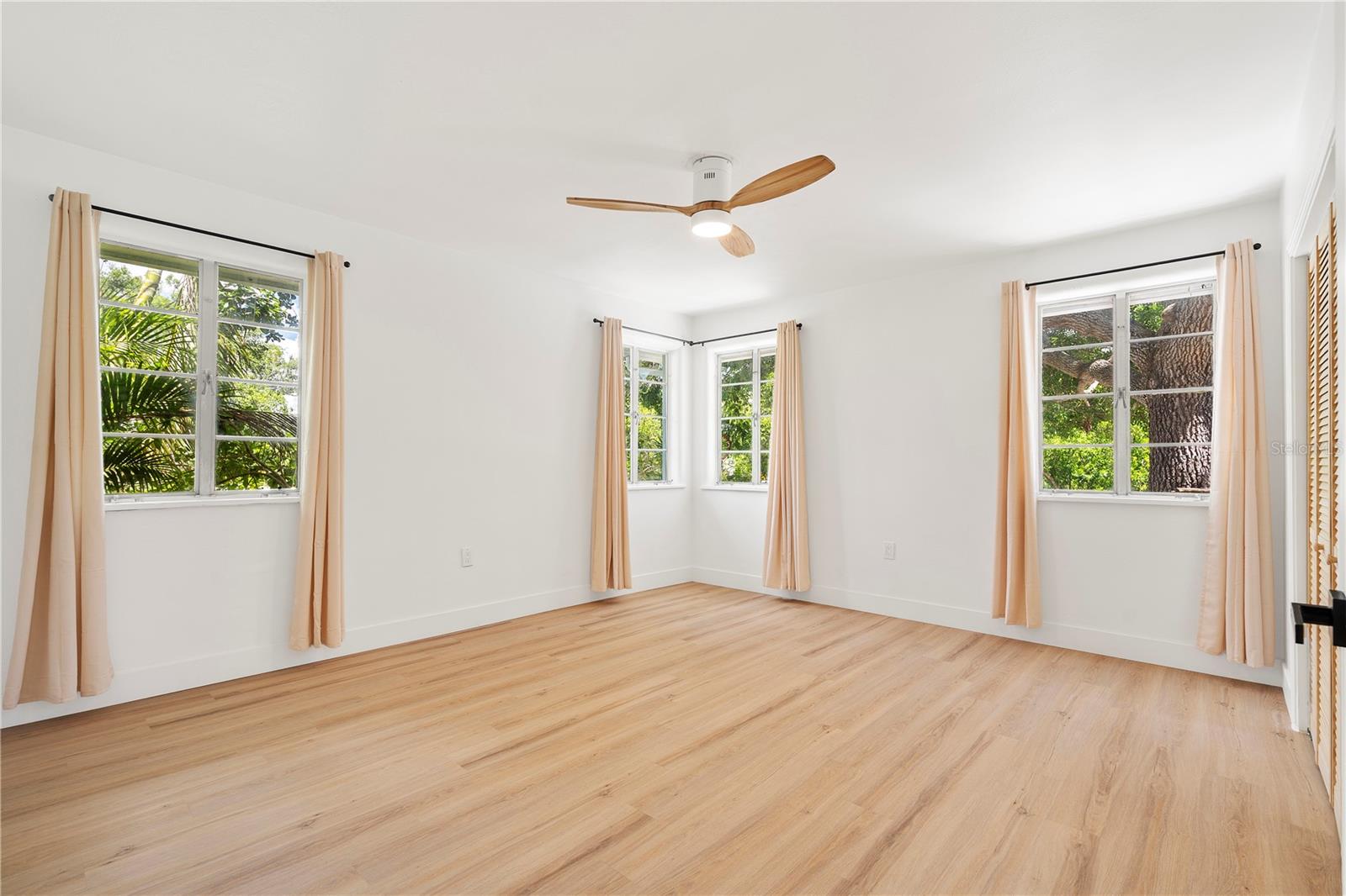 2002 Virginia, Bradenton, FL 34205