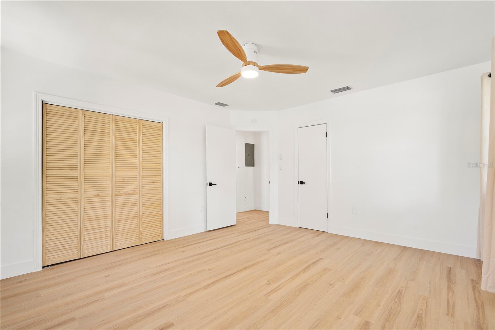 2002 Virginia, Bradenton, FL 34205