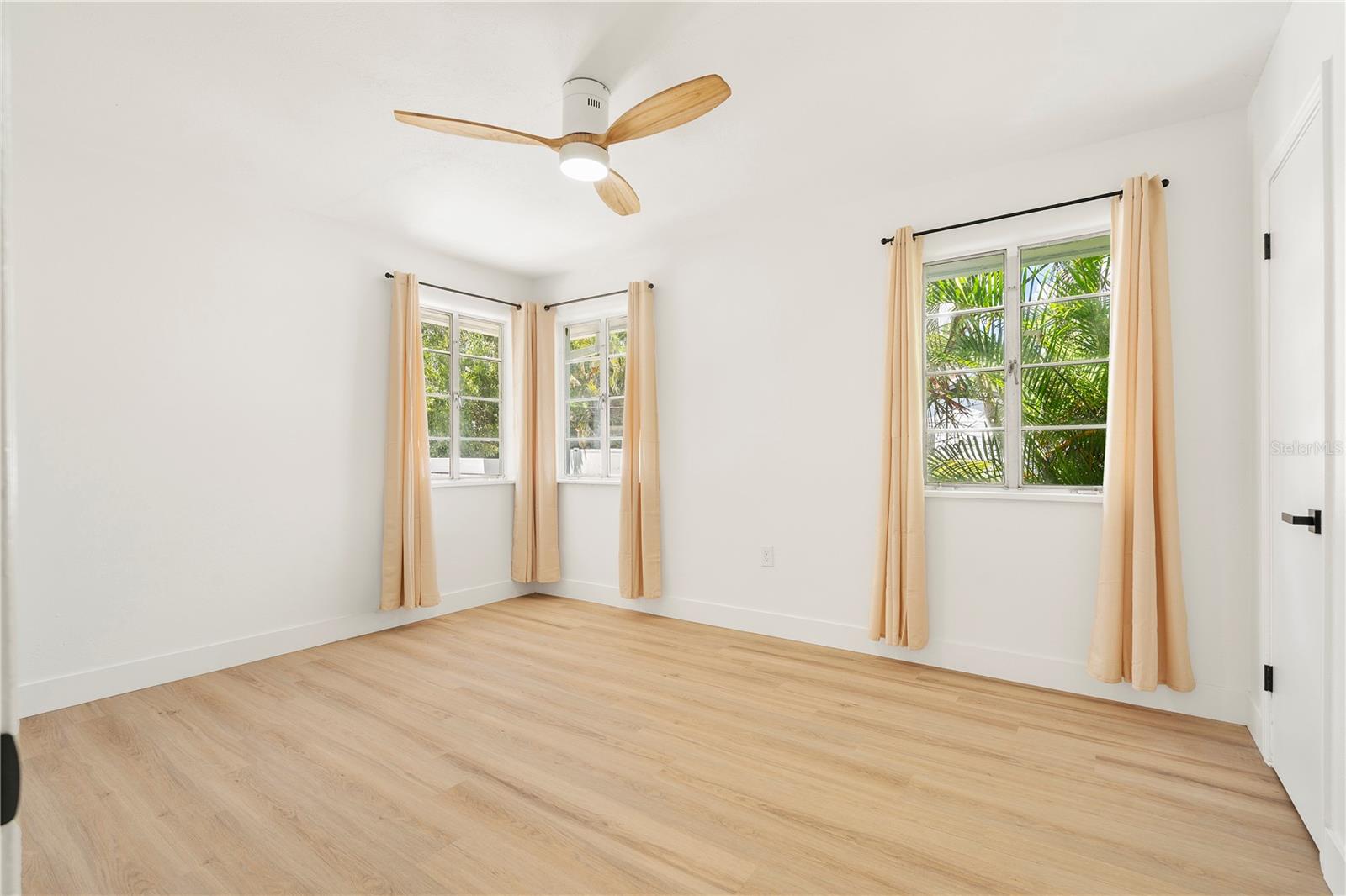 2002 Virginia, Bradenton, FL 34205